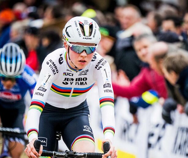 Van Empel op titeljacht tijdens EK Veldrijden Pontchâteau 2023