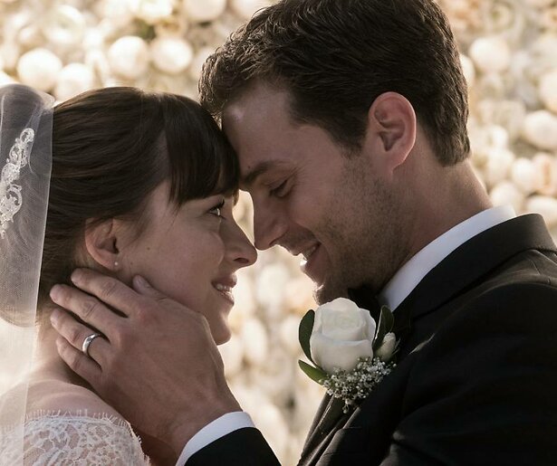 Dakota Johnson en Jamie Dornan stappen in het huwelijksbootje in Fifty Shades Freed