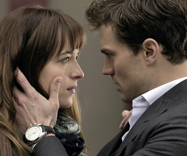 Christian Grey en Dakota Johnson laten de temperatuur stijgen in Fifty Shades of Grey