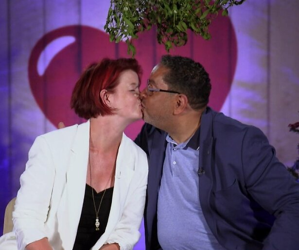 First Dates krijgt ook dit jaar een heerlijke kerstspecial