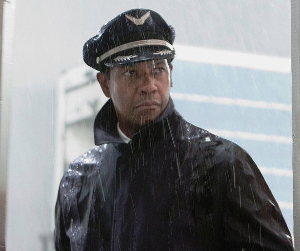 Denzel Washington schittert als een piloot met een geheim in Flight