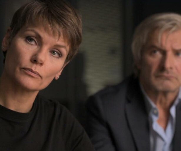 Wie heeft een koorlid vergiftigd met een chocolade-eitje in Flikken Maastricht?