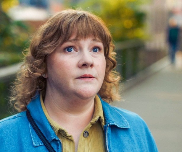 Florentina krijgt nogal wat commentaar van moeder te verduren in deze nieuwe aflevering van Flo