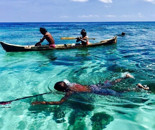 Floortje Dessing vertrekt naar Zuidoost-Azië in Floortje naar het Einde van de Wereld