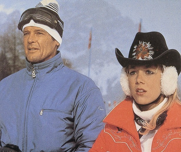 Voorkomt Roger Moore een ramp in For Your Eyes Only?