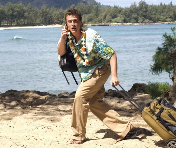 Jason Segel loopt zijn ex tegen het lijf op het zonnige Hawaï in Forgetting Sarah Marshall
