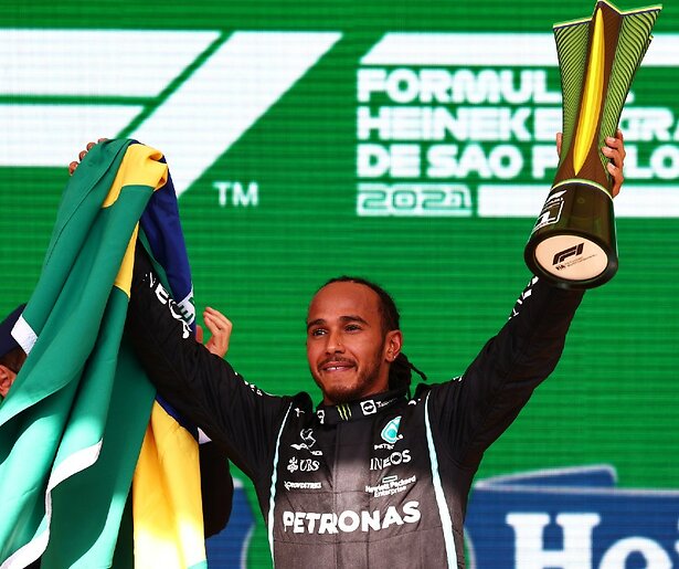 F1-coureurs van start in de laatste sprintrace van het seizoen!