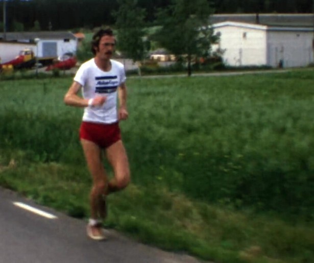 Tom Hanks rent zich rot in tragikomedie Forrest Gump