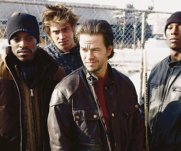 Mark Wahlberg staat er zeker niet alleen voor in Four Brothers