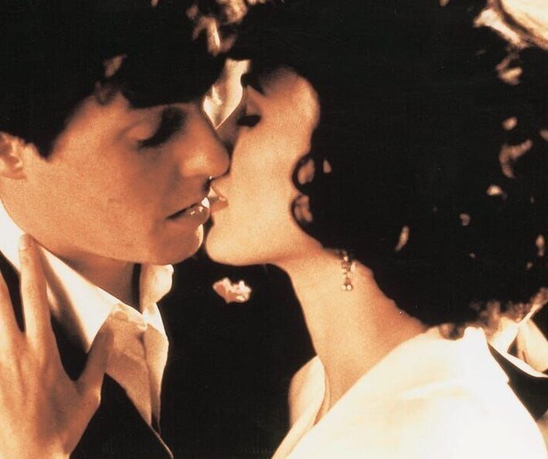 Four Weddings and a Funeral blijkt de grote doorbraak van Hugh Grant
