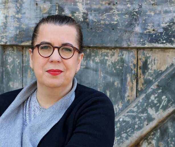 Francis van Broekhuizen maakt haar opwachting in I Can See Your Voice Kerstspecial