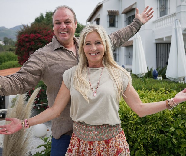 Frans en Mariska Bauer ontvangen Tooske en Bastiaan Ragas aan de costa