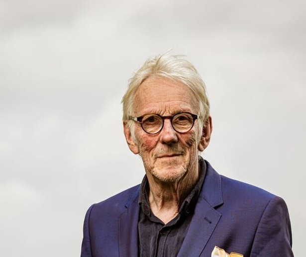 Freek de Jonge haalt in zijn kerstconference flink uit naar de Nederlandse politiek