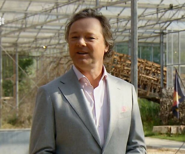 Tussen Kunst en Kitsch-presentator Frits Sissing verwelkomt nieuwe gasten in het Scheepvaartmuseum