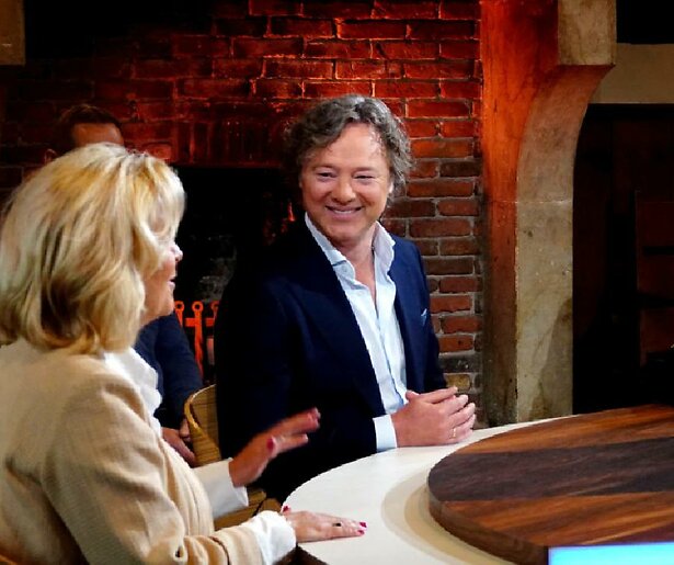 Hoeveel zijn de twee schilderijen van Johan Dijkstra waard in Tussen Kunst en Kitsch?