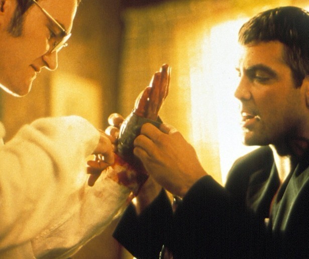 George Clooney en Quentin Tarantino zijn op de vlucht in cultklassieker From Dusk Till Dawn