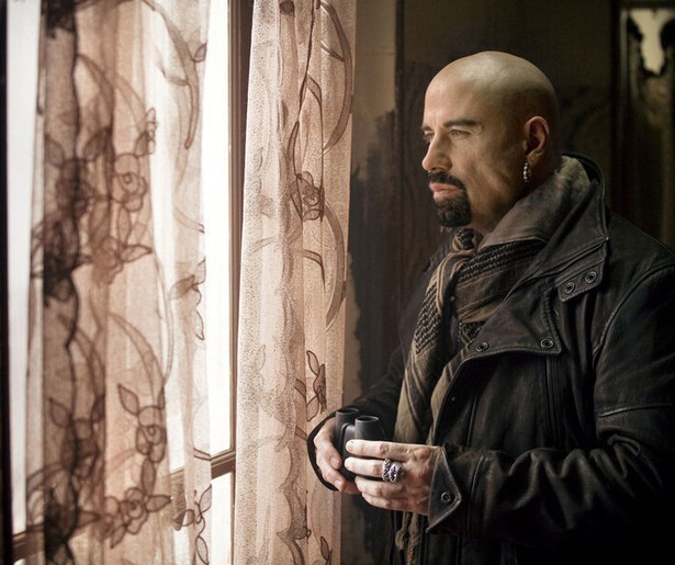 Chauffeuren voor John Travolta in From Paris With Love