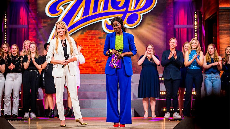 Anne-Mar Zwart (links) en Giovanca Ostiana (rechts) in Zing! Anne-Mar Zwart (links) en Giovanca Ostiana (rechts) in Zing!
