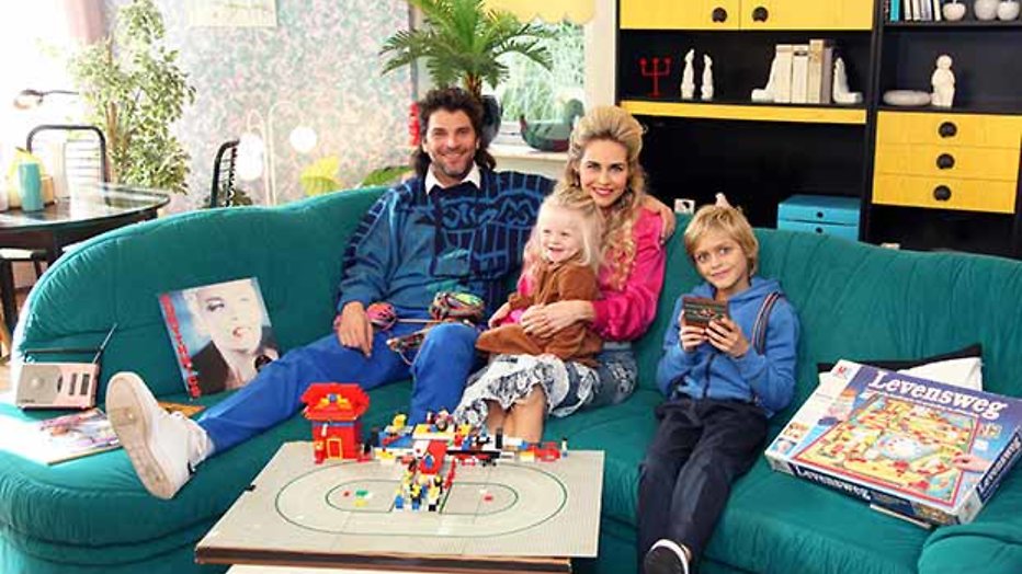 Ontsnapping uit het raam in Groeten Uit 19xx