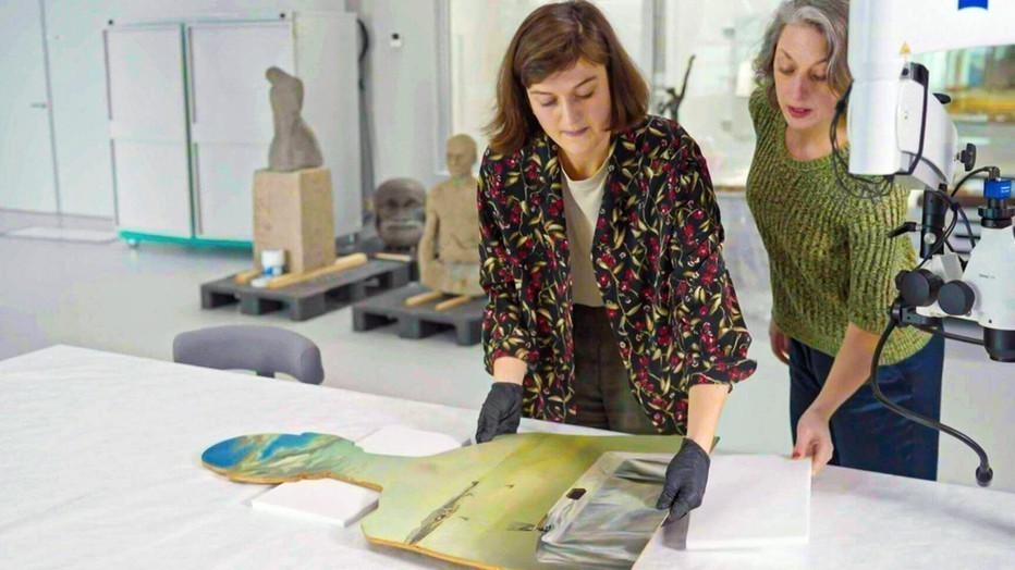 Still uit Geheimen van het Museum