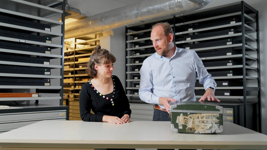 Still uit Geheimen van het Museum