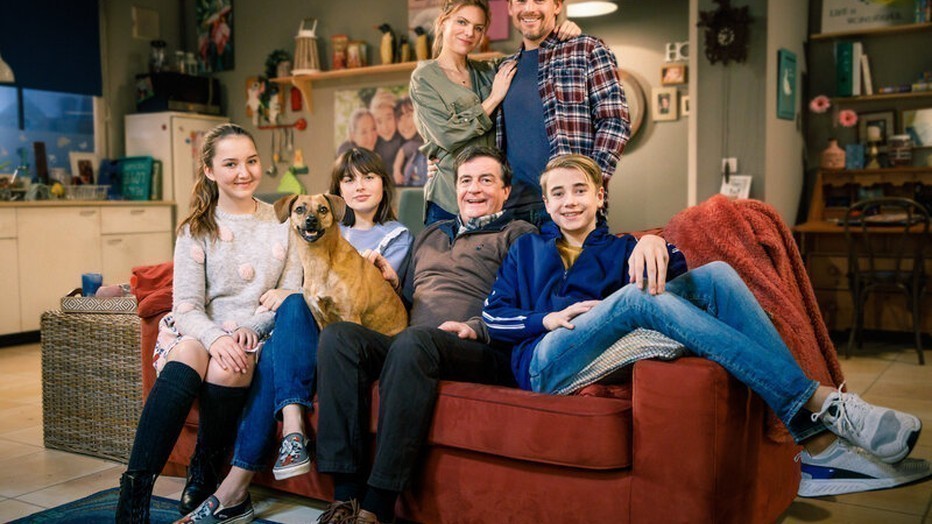 Shanti adviseert Saskia over dr. Roman