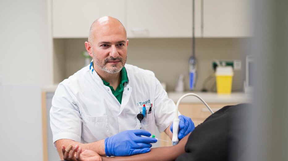 Gor Khatchikyan voor Op de Spoed Gor Khatchikyan voor Op de Spoed