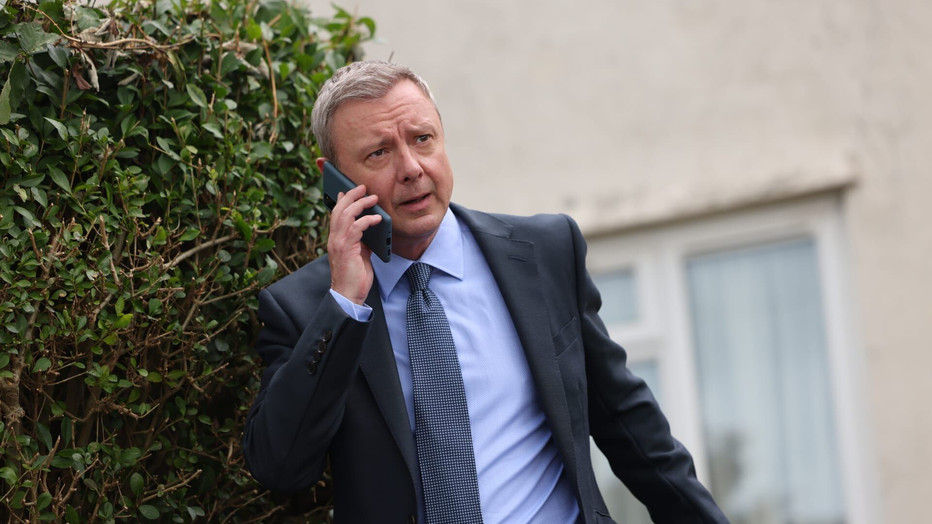 John Simm als Roy Grace