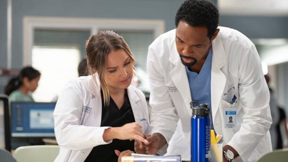Camilla Luddington en Jason George in Grey's Anatomy Camilla Luddington en Jason George in Grey's Anatomy