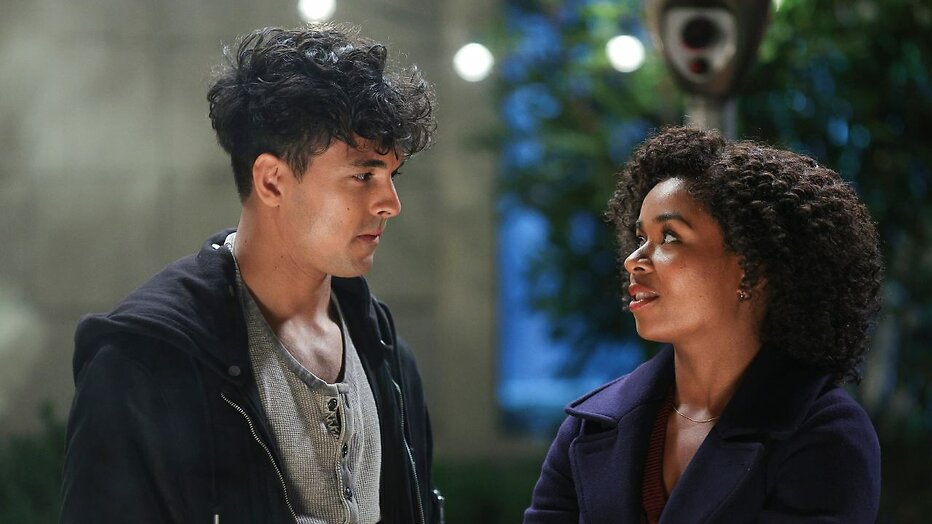 Alexis Floyd en Niko Terho in Grey's Anatomy Alexis Floyd en Niko Terho in Grey's Anatomy