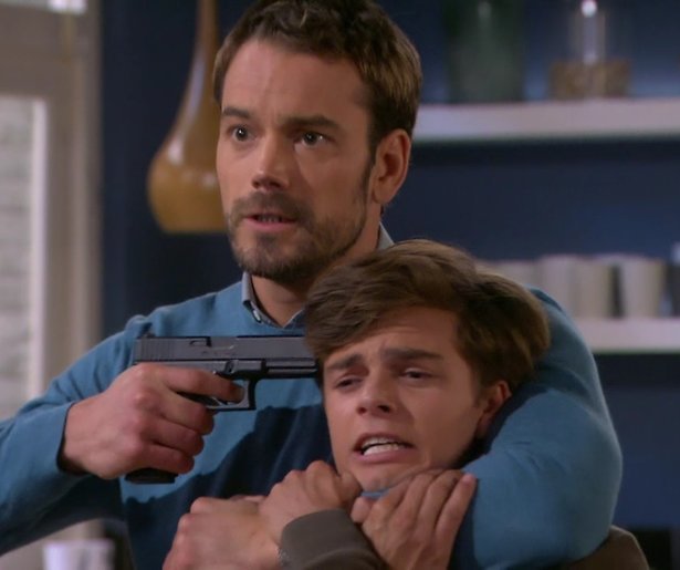 De TV van gisteren: RTL 4 knalt de concurrentie voorbij