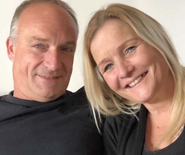 Boer Geert en Angela hebben gezoend