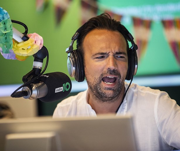 Gerard Ekdom maakt Songfestivalquiz voor SBS 6