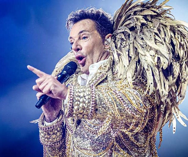 Gerard Joling uren vast in Thaise cel om e-sigaret