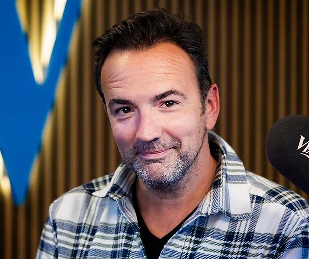 Gerard Ekdom en nog heel veel andere BN'ers te zien in het nieuwe seizoen van De Kist