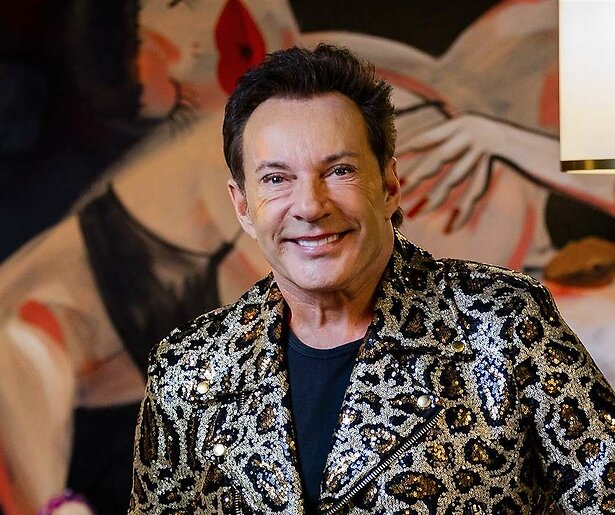 Gerard Joling wil niet reageren op sketch Even tot Hier