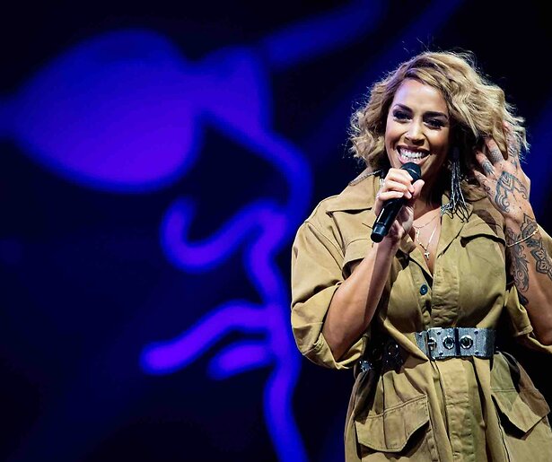 Ooggetuigen: 'Glennis Grace betrokken bij mishandeling Jumbo-medewerker'