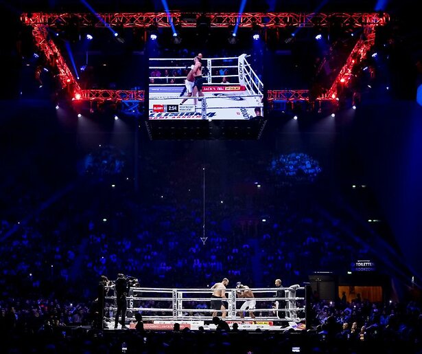 Hier kun je zaterdag live Glory 83 kijken