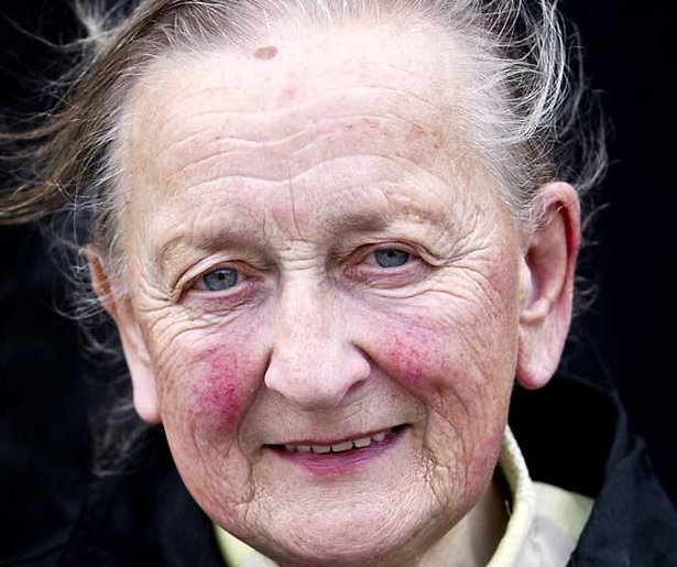 Man Bijt Hond-ster Grietje Post wil graag terug in nieuwe versie