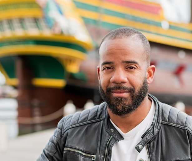 Dwight van de Vijver verdiept zich in het leed van voormalig Nederlands-Indië