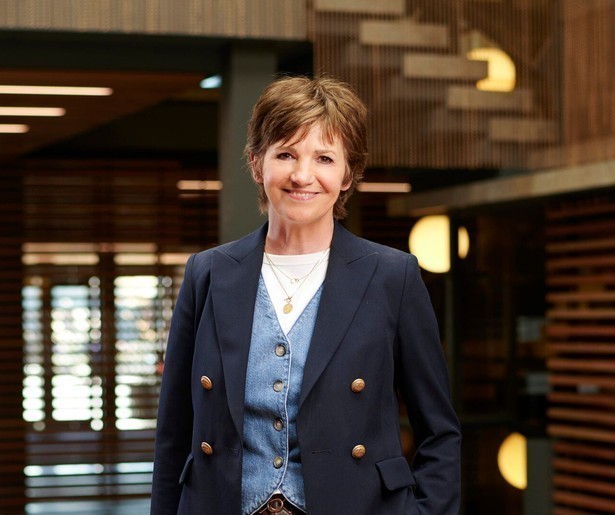 Martine van Os en Carrie ten Napel presenteren Geef om Je Hersenen voor NPO 1