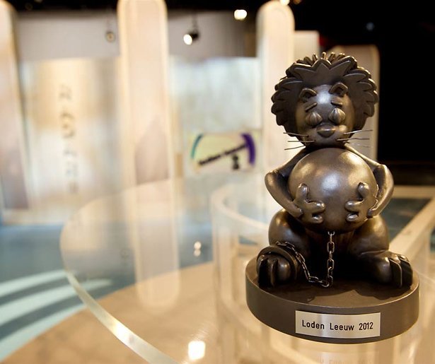 Wie wordt de meest irritante BN'er in een reclame?