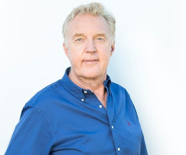 Lofzang op André van Duin in Opium