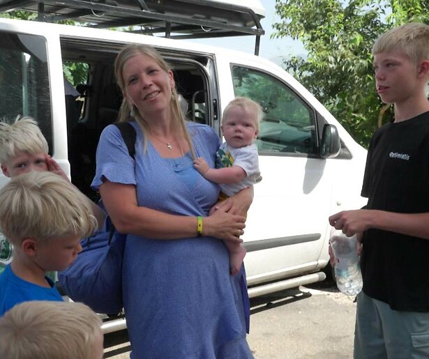 Moeder Gerdien Blom zet haar oudste kinderen aan het werk in Een Huis Vol
