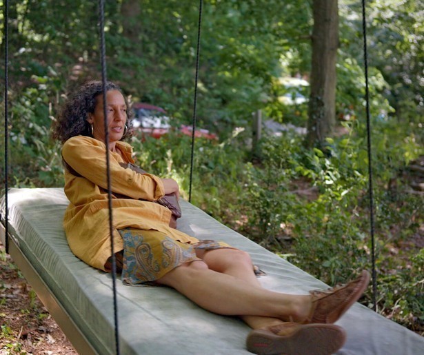 Soulaima El Khaldi sluit haar docu reeks af in Girls Girls Girls