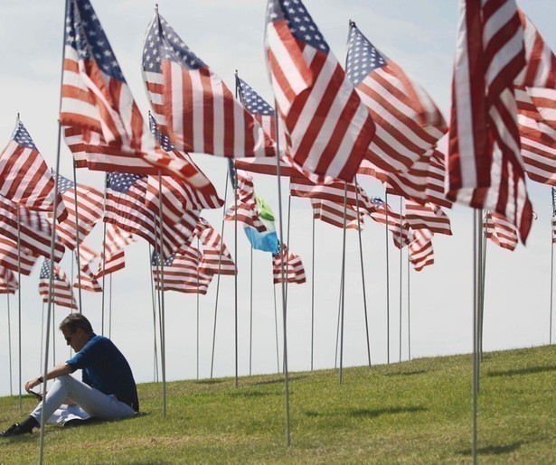 Tijs van den Brink reist af naar Amerika in God, Jesus, Trump!