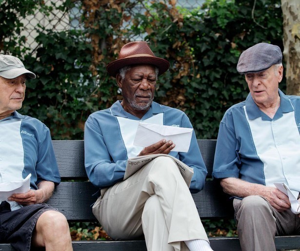 Morgan Freeman als bejaarde bankovervaller