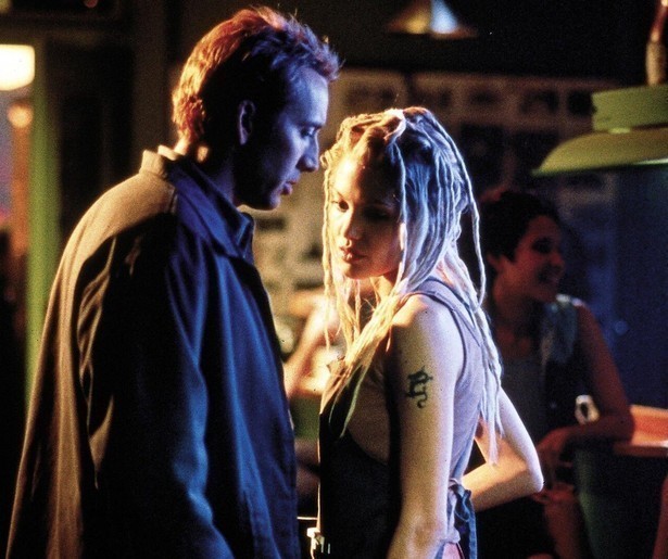 Nicolas Cage moet in Gone in Sixty Seconds heel wat auto's stelen