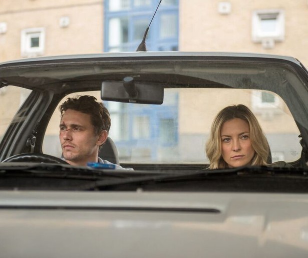 Kate Hudson en James Franco komen op slinkse wijze aan geld in Good People