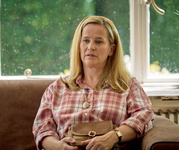 Roelien neemt met pijn in het hart afscheid van haar ouderlijk huis in Gooische Vrouwen